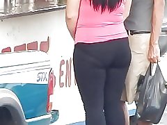 Culoncita černý Lycra a bohaté cameltoe
