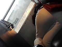 JIT zadek zuby na školní autobus